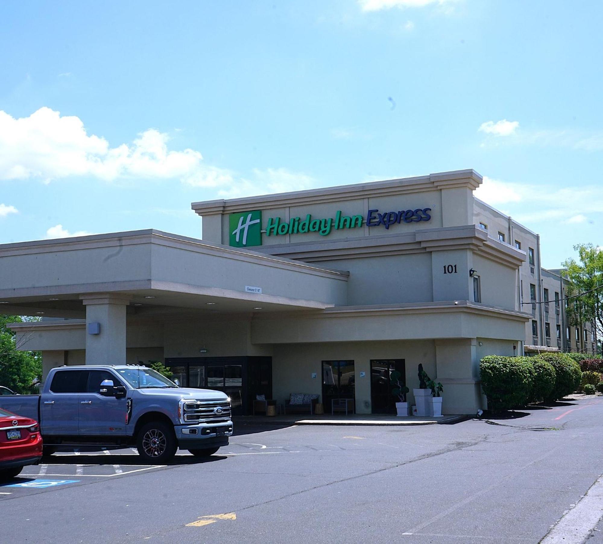 Holiday Inn Express Philadelphia Airport By Ihg Essington Exterior photo